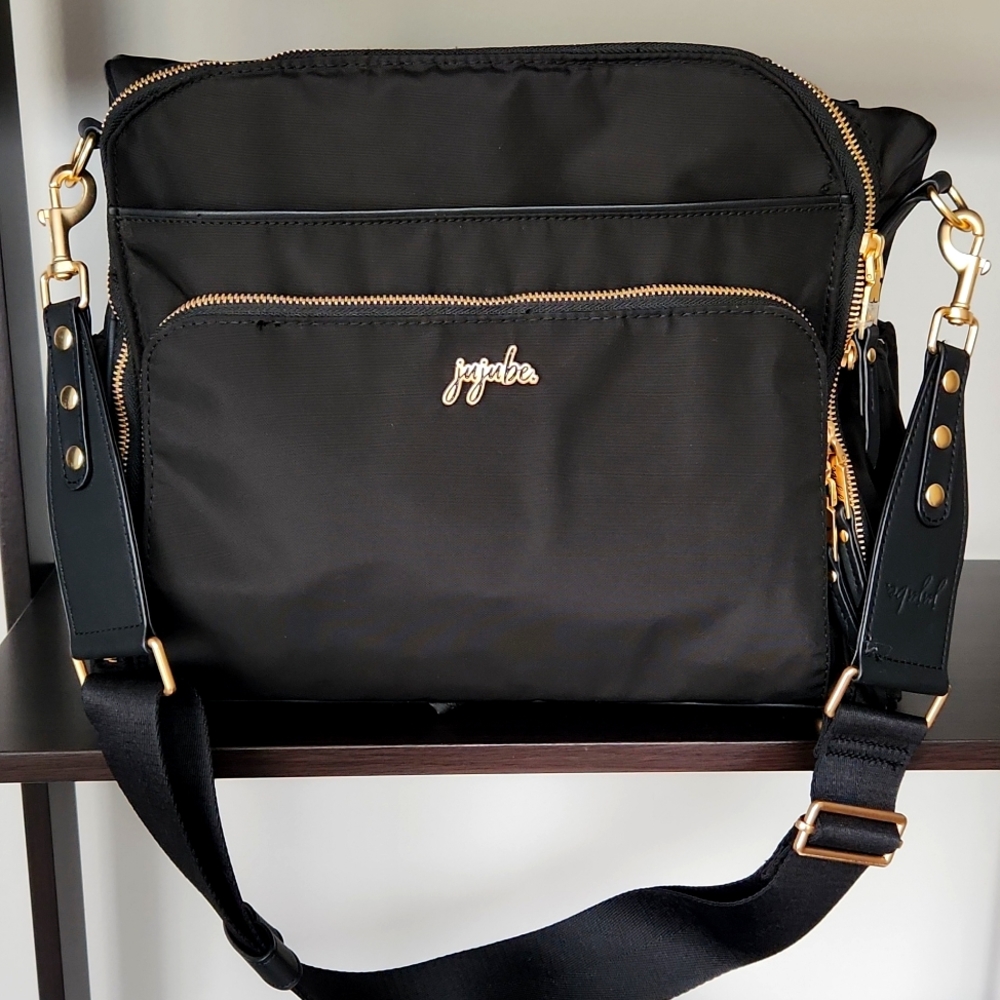 Ju-ju-be Eco BFF diaper bag new without tags. Hardware is still covered.